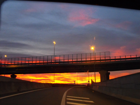 Passante di Mestre in un appena passato tramonto d'ottobre. Passante in luogo di code passate infinite.