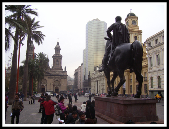 Monumento equestre di Don Pedro de Valdivia, in plaza de armas a Santiago.